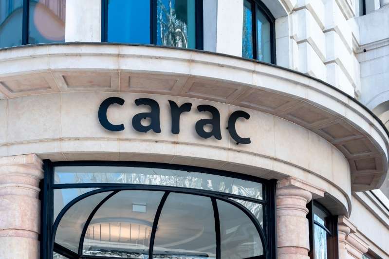 Vue extérieure du siège social de la Carac, à Neuilly-sur-Seine, société mutuelle française d’épargne, de retraite et de prévoyance indépendante © AJBC - Adobe Stock Vue extérieure du siège social de la Carac, à Neuilly-sur-Seine, société mutuelle française d’épargne, de retraite et de prévoyance indépendante © AJBC - Adobe Stock