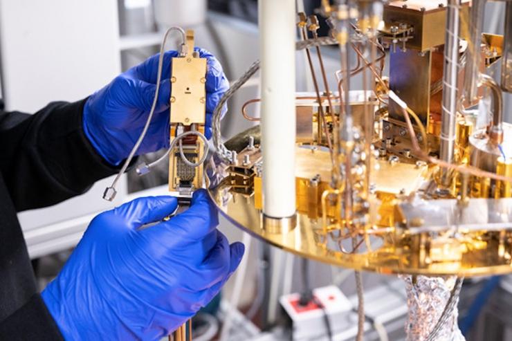 © C12 Quantum Electronics © C12 Quantum Electronics
