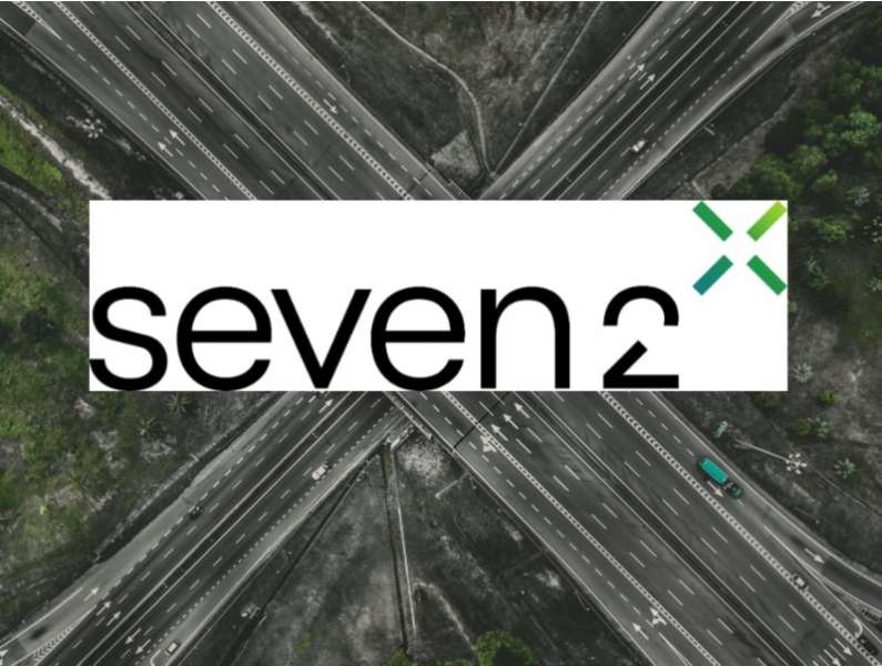 ©Seven2