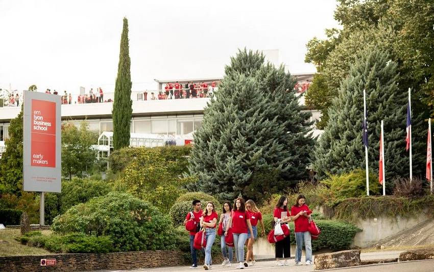 Campus Lyon-Ecully @ EM Lyon business school